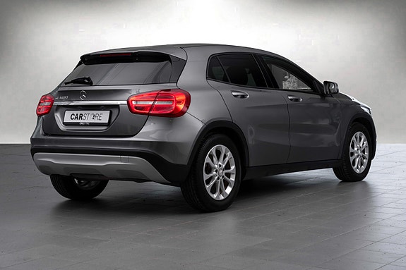 Mercedes-Benz GLA180 7 of 24