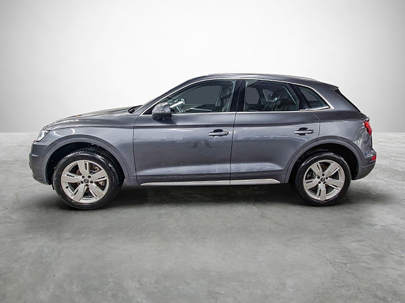 Audi Q5 2 of 25