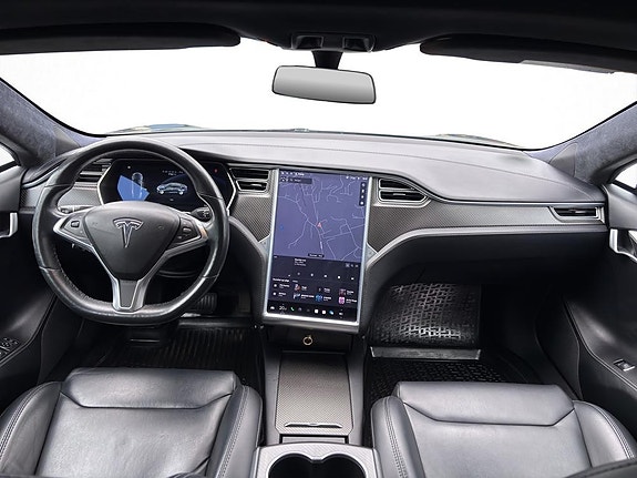 Tesla Model S 15 of 30