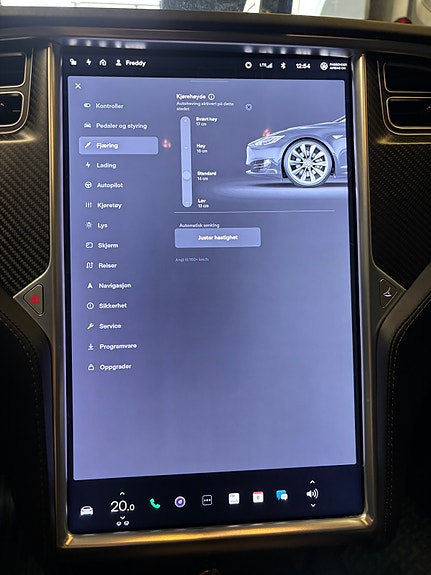 Tesla Model S 26 of 30