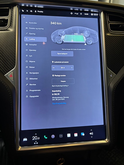 Tesla Model S 27 of 30