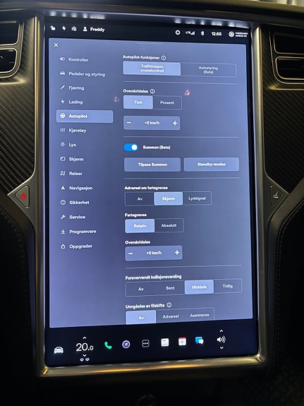 Tesla Model S 28 of 30