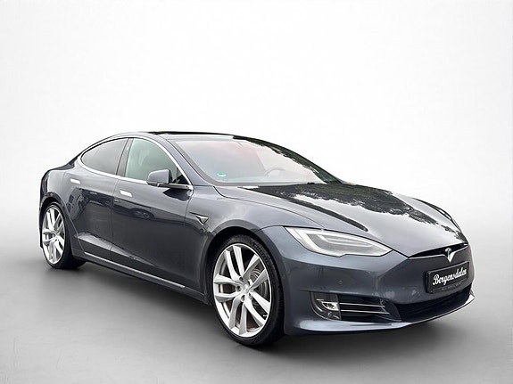 Tesla Model S 3 of 30