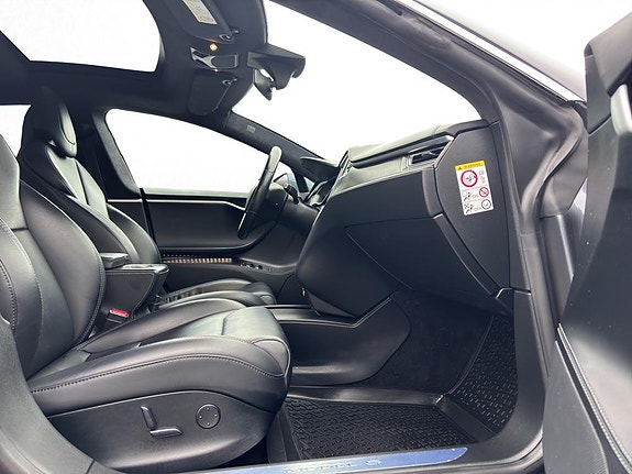 Tesla Model S 13 of 30