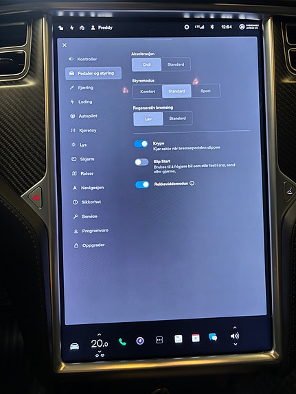 Tesla Model S 25 of 30