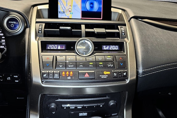 Lexus NX300h 20 of 26