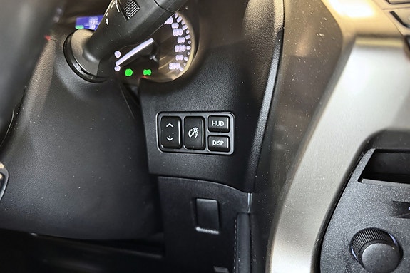 Lexus NX300h 18 of 26