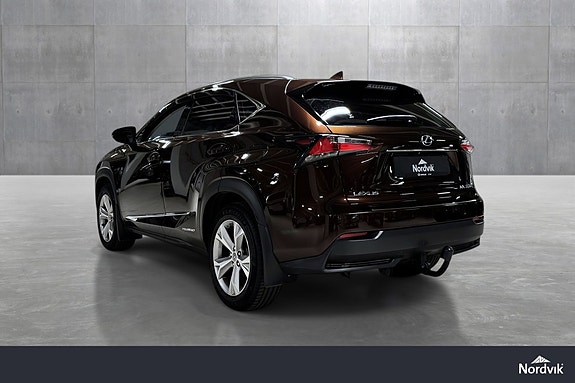Lexus NX300h 3 of 26