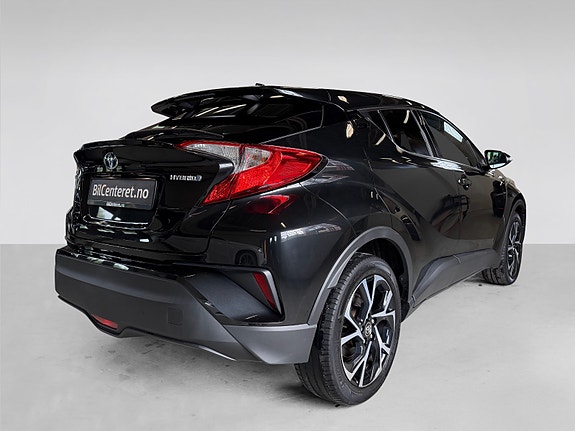Toyota C-HR 4 of 29