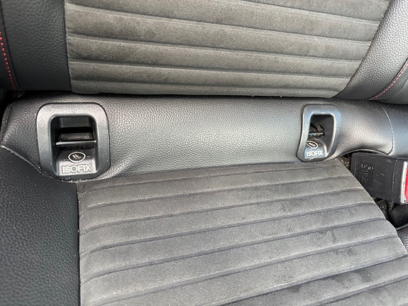 Mercedes-Benz CLA200 19 of 30