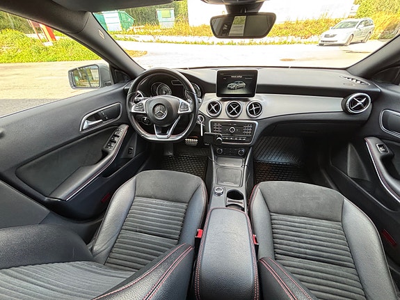 Mercedes-Benz CLA200 9 of 30