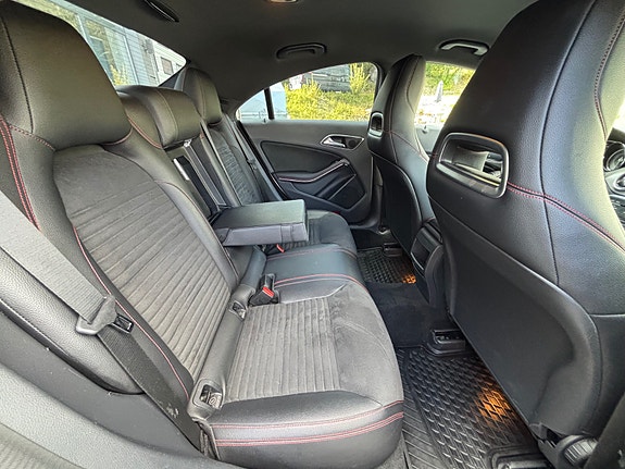 Mercedes-Benz CLA200 20 of 30