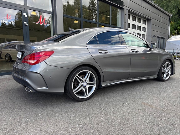 Mercedes-Benz CLA200 4 of 30