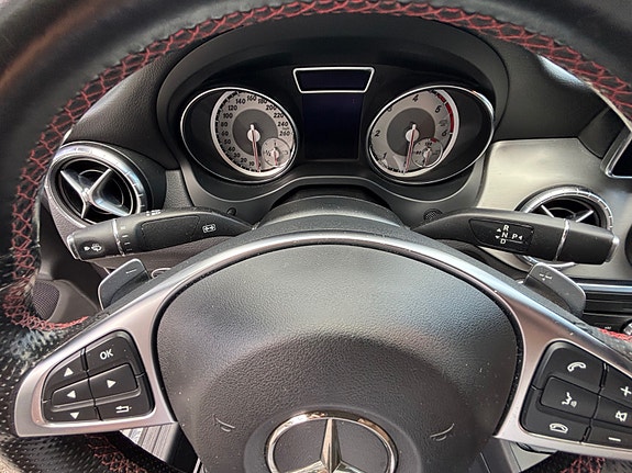 Mercedes-Benz CLA200 7 of 30
