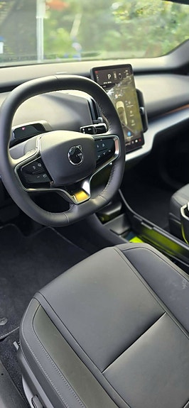 Volvo EX30 10 of 13