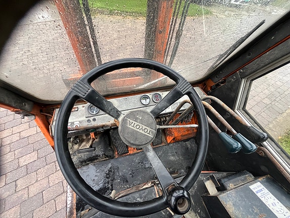 Toyota Diesel Truck 7 of 8