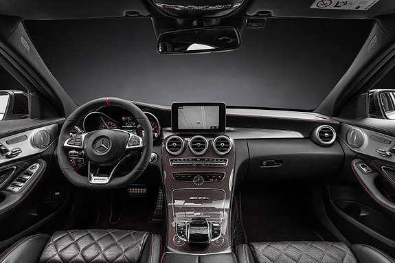 Mercedes-Benz C63 23 of 30