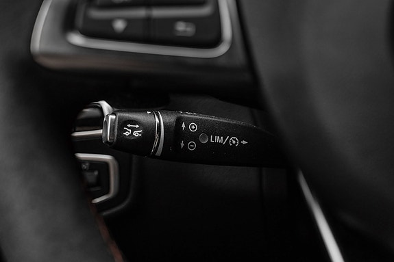 Mercedes-Benz C63 27 of 30