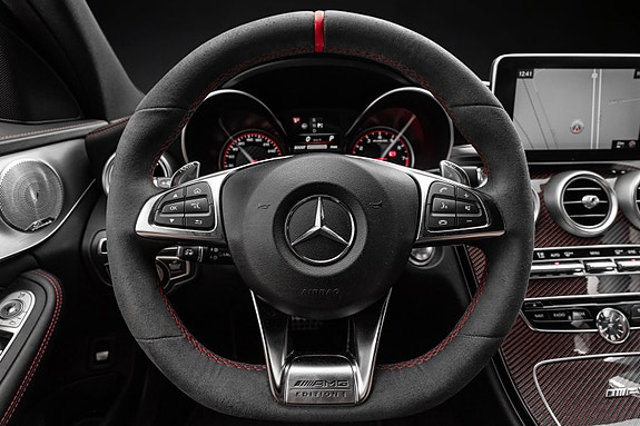 Mercedes-Benz C63 24 of 30