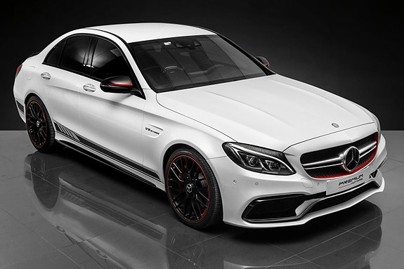 Mercedes-Benz C63 2 of 30
