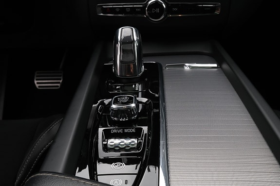 Volvo XC60 12 of 27
