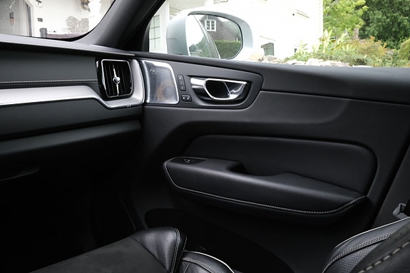 Volvo XC60 24 of 27
