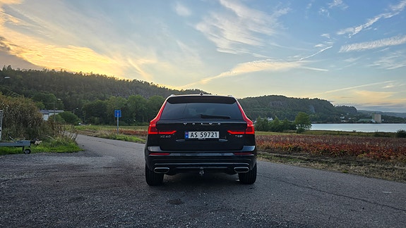 Volvo XC60 6 of 27