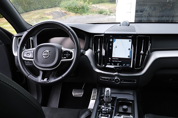 Volvo XC60 10 of 27