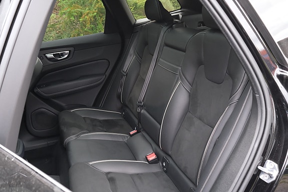 Volvo XC60 22 of 27
