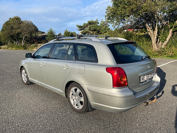 Toyota Avensis 3 of 22