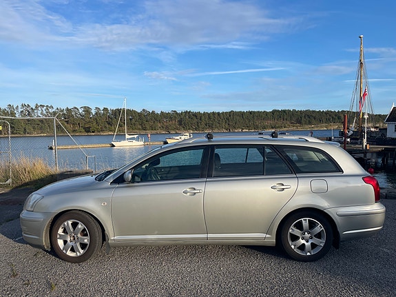 Toyota Avensis 21 of 22