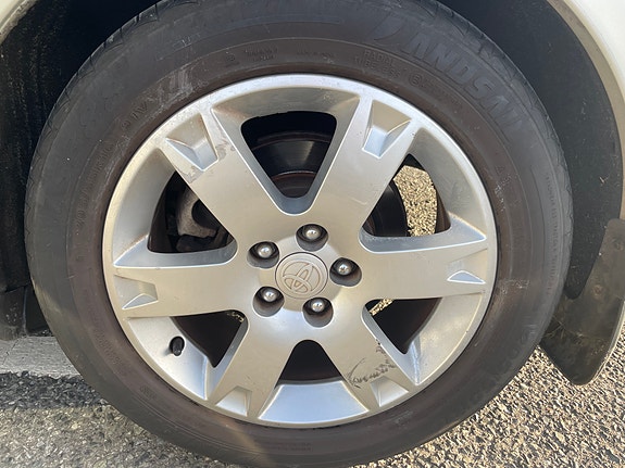 Toyota Avensis 16 of 22