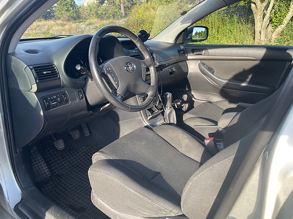 Toyota Avensis 5 of 22