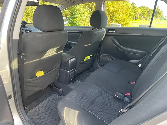 Toyota Avensis 7 of 22