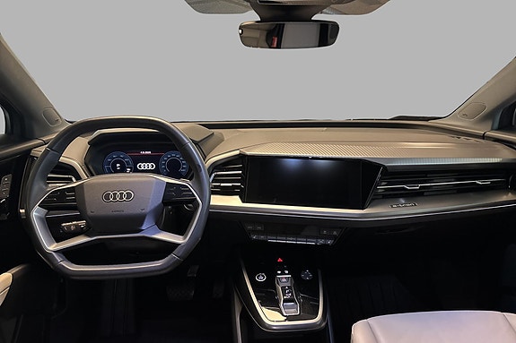 Audi Q4 e-tron 9 of 24