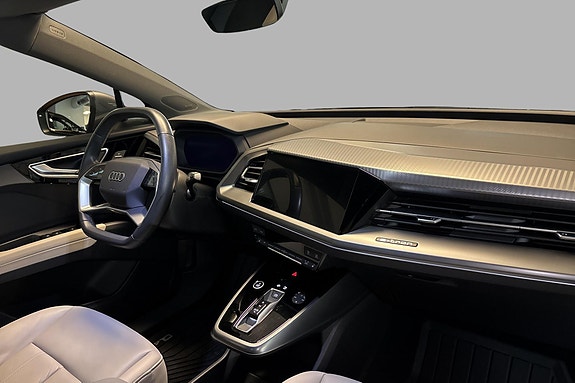Audi Q4 e-tron 10 of 24