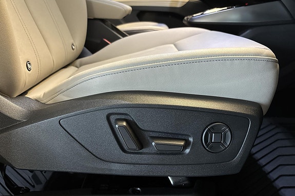 Audi Q4 e-tron 13 of 24