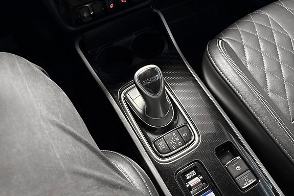 Mitsubishi Outlander 16 of 30