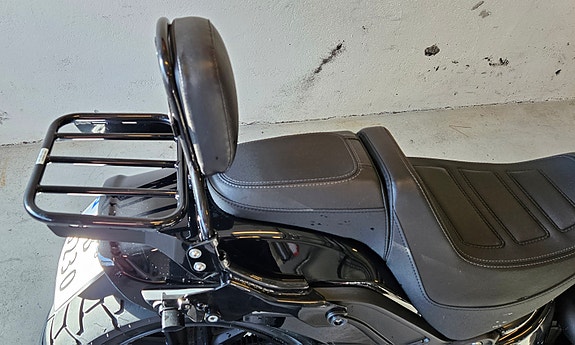 Harley-Davidson FXFBS Fat Bob 114 9 of 12