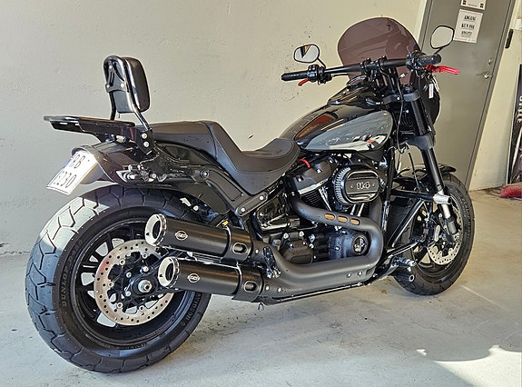 Harley-Davidson FXFBS Fat Bob 114 2 of 12