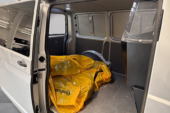 Volkswagen Transporter 8 of 29