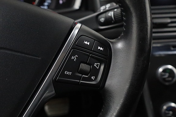 Volvo XC60 10 of 30