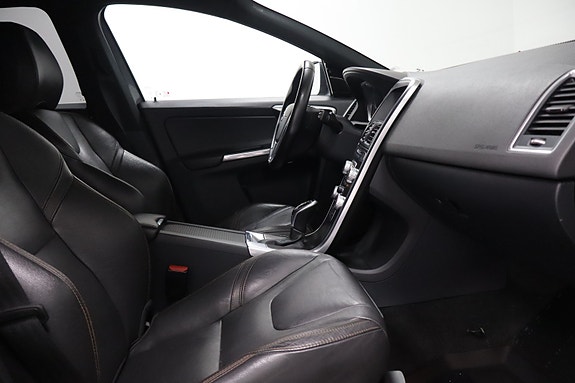 Volvo XC60 24 of 30