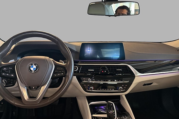 BMW 530e 10 of 26