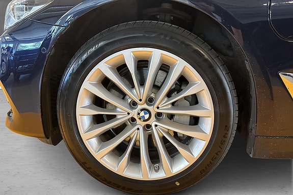 BMW 530e 26 of 26