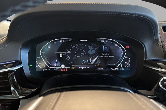 BMW 530e 14 of 26