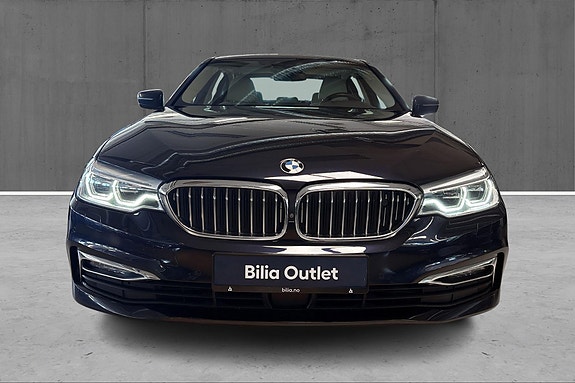 BMW 530e 2 of 26