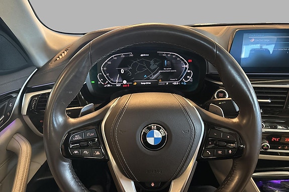 BMW 530e 13 of 26