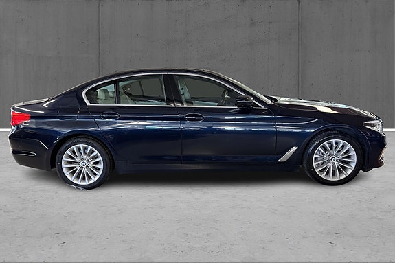 BMW 530e 4 of 26