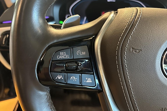 BMW 530e 19 of 26